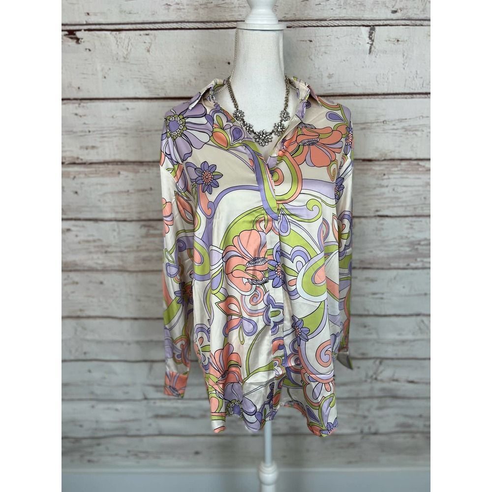 Button up blouse small boutique
